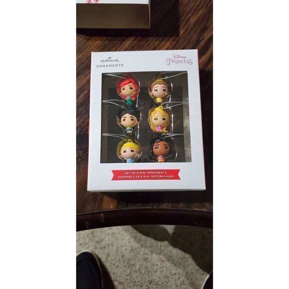 NEW IN BOX MINI HALLMARK DISNEY PRINCESSES ORNAMENTS - Picture 1 of 4